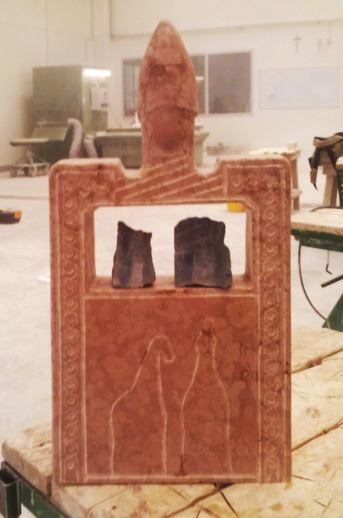 Stele - marmo rosso di Verona H70 cm 2014